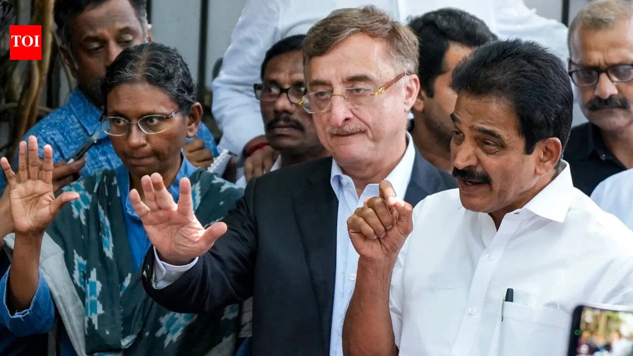 Congress delegation meets EC over Natarajan row | India News