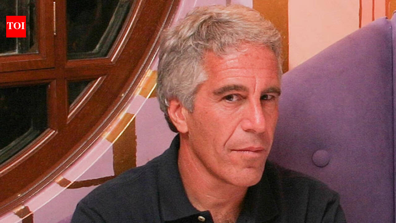 Epstein’s prison guard reveals shocking details about day convicted pedophile was found dead in his cell: ‘To be very honest…’
