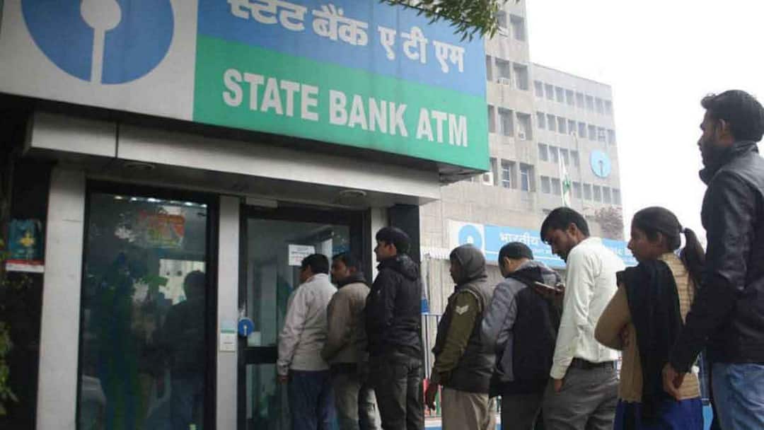 Government fact checks viral claim on viral message of ATM to be closed for two three days