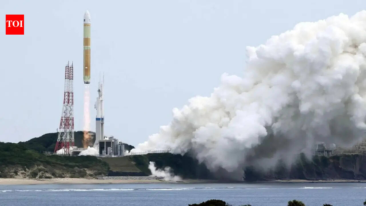 Japan H3 Rocket: Japan’s struggling flagship H3 rocket returns to flight with the debut of a low-cost variant