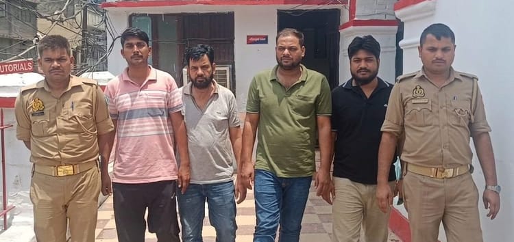 Lucknow News: लूट की रकम में चौकी इंचार्ज भी हिस्सेदार