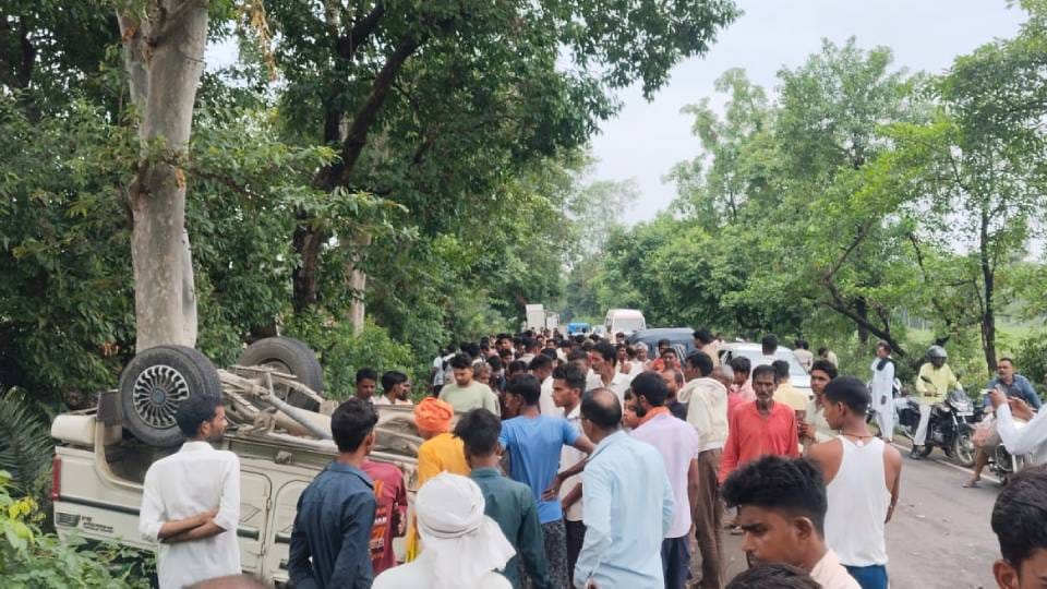 Sitapur News:बोलेरो ने बाइक को सामने से मारी टक्कर, एक ही गांव के दो युवकों की मौत; दो गंभीर रूप से घायल – Bolero Rams Head On Into Bike In Sitapur Two Youths From Same Village Died Two Critically Injured