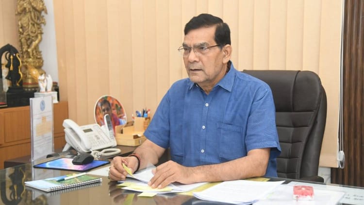 Up:ऊर्जा मंत्री ने बिजली संविदाकर्मियों को हटाए जाने पर जताई नाराजगी, कहा- इनके हितों का ध्यान रखा जाए – Energy Minister Ak Sharma Said, Do Not Remove Electricity Contract Workers.