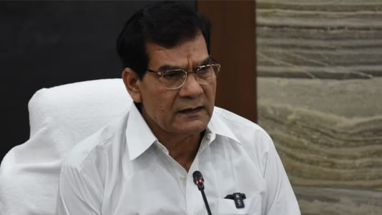 Up:ऊर्जा मंत्री व पावर कार्पोरेशन की अनबन सामने आई, मंत्री बोले- बदनाम करने वालों का तबादला करें – Up: Rift Between Energy Minister And Power Corporation Surfaces