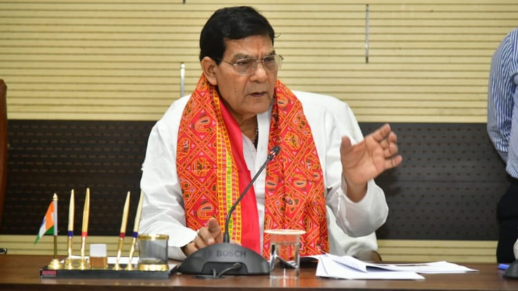 Up:’विभाग से जुड़ी जानकारी मुझे टीवी चैनल से मिलती है’, ऊर्जा मंत्री ने यूपीपीसीएल चेयरमैन को लिखा पत्र – Up: ‘i Get Information Related To The Department From Tv Channels’ — Energy Minister Writes To Uppcl Chairman.