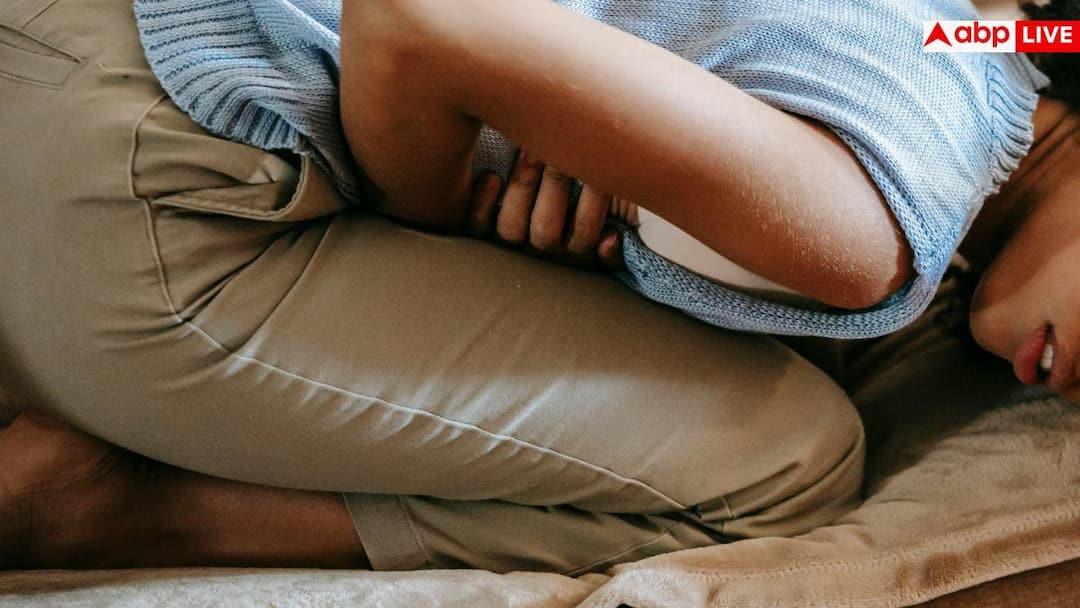 Women’s Health: पीरियड्स पेन और PMOS से पीड़ित हैं लाखों महिलाएं, एक्सपर्ट की चेतावनी- यह कोई सामान्य बात नहीं