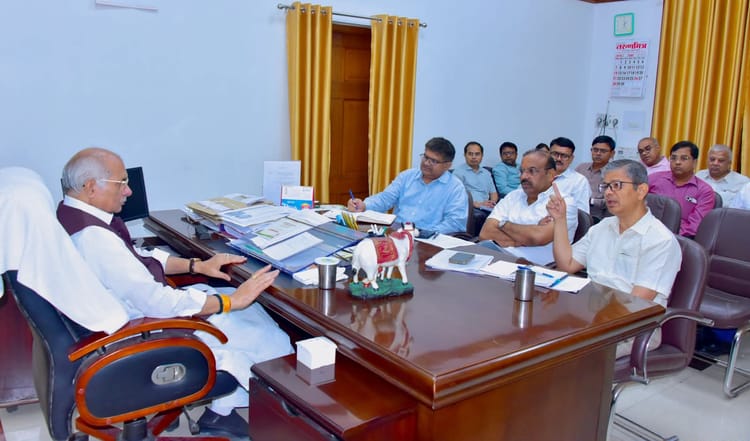 यूपी:पशुधन मंत्री धर्मपाल सिंह बोले- गौशालाओं के विकास कार्य अक्टूबर 2026 तक पूरे करें, लापरवाही बर्दाश्त नही – Up: Livestock Minister Says Cow Shelter Development Work Should Be Completed By October 2026, Negligence Will