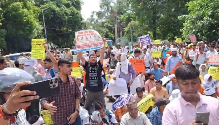 69000 शिक्षक भर्ती:सरकार बोली पहले से नियुक्त को प्रभावित किए बना समायोजन, कल सुप्रीम कोर्ट में सुनवाई – 69000 Teacher Recruitment: Government Bids To Make Adjustments Without Affecting Those Already Appointed