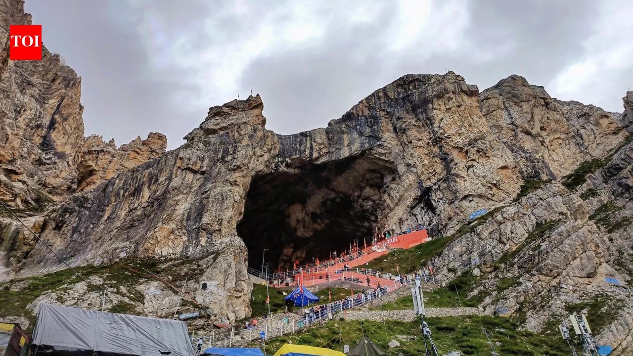 Amarnath Yatra 2026: Second batch of 3,865 pilgrims leave Jammu | India News