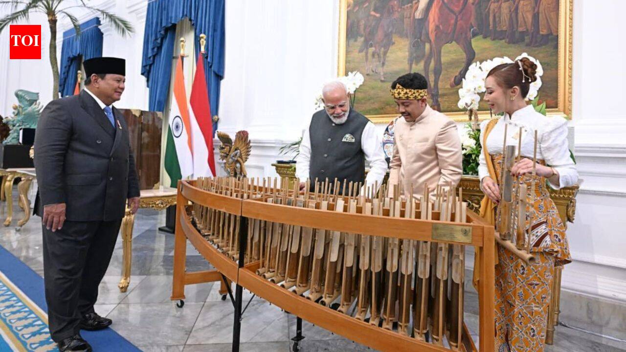 Another ‘Kuch Kuch Hota Hai’ moment in Indonesia as PM Modi, Prabowo try angklung – watch | India News