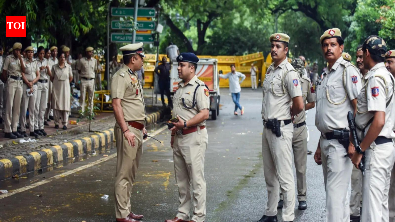 Delhi Police serves notice to X over ‘derogatory’ posts targeting constitutional heads | India News