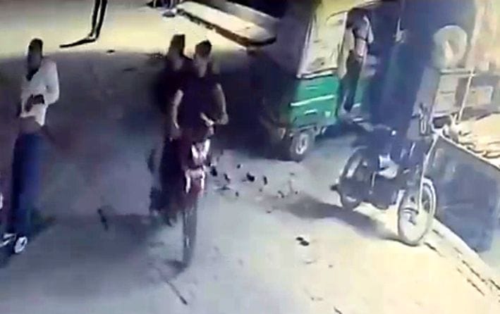 Lucknow News: अधिवक्ता पर फायरिंग, गर्दन के पास से निकली गोली