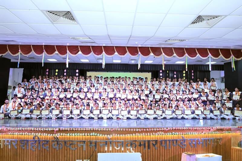 Meritorious Students Scoring Over 90% Marks Felicitated. – Lucknow News