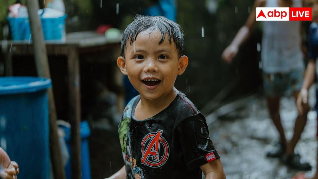 Monsoon Baby Care Tips: मानसून सीजन में जल्दी बीमार पड़ जाते हैं बच्चे, ऐसे रखें उनकी सेहत का ख्याल?