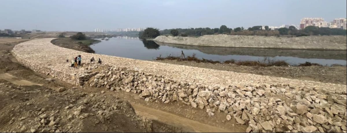 Ngt का अंतरिम आदेश :गोमती किनारे निर्माण पर रोक, करीब 2500 करोड़ रुपये की परियोजनाओं पर पड़ेगा असर – Lucknow: Construction Along The Gomti Banks Halted; Ngt’s Interim Order To Impact Projects.