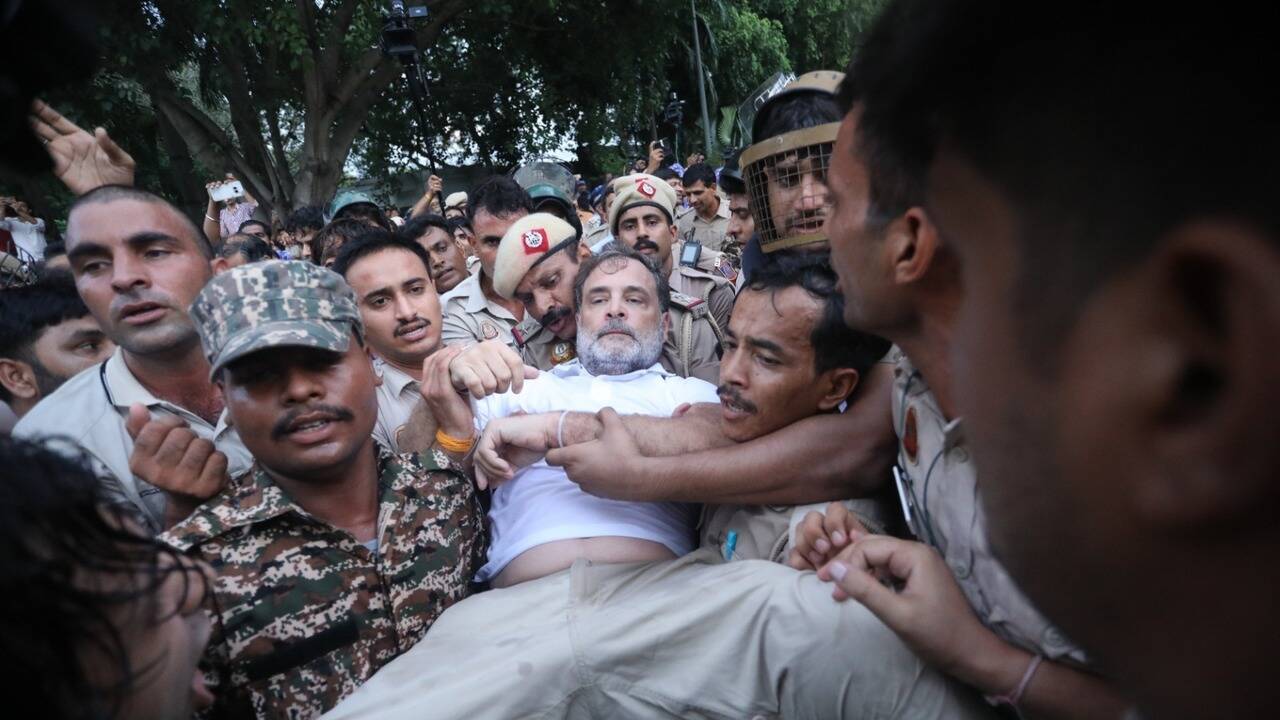 Rahul dragged, Priyanka clings to bus door: Five pictures that defined Congress protest outside PM Modi’s residence | India News