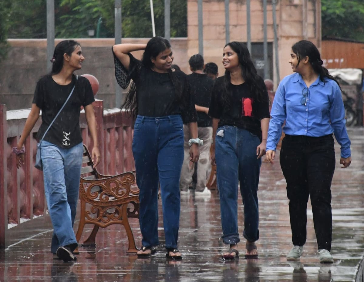 Up Weather:प्रदेश में पूरी ताकत से आगे बढ़ा मानसून, आज इन 19 जिलों में भारी बारिश का अलर्ट; गिरा पारा – Up: Monsoon Advances With Full Force In The State, Heavy Rain Alert In These 19 Districts On Thursday; Mercury