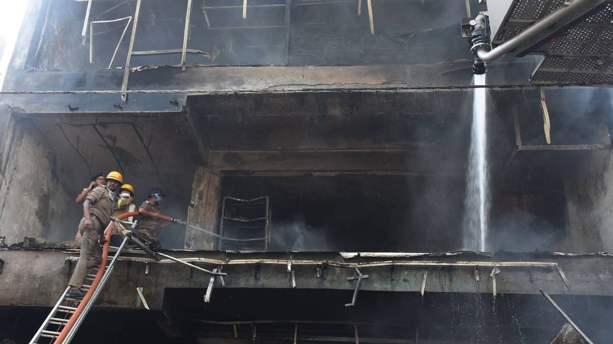 Up:लखनऊ अग्निकांड वाली बिल्डिंग को ध्वस्त करने का खर्चा मालिक देगा, एलडीए के खर्च हुए 26.14 लाख – Up: Owner To Bear Demolition Cost Of Lucknow Fire-hit Building; Lda Spent ₹26.14 Lakh.