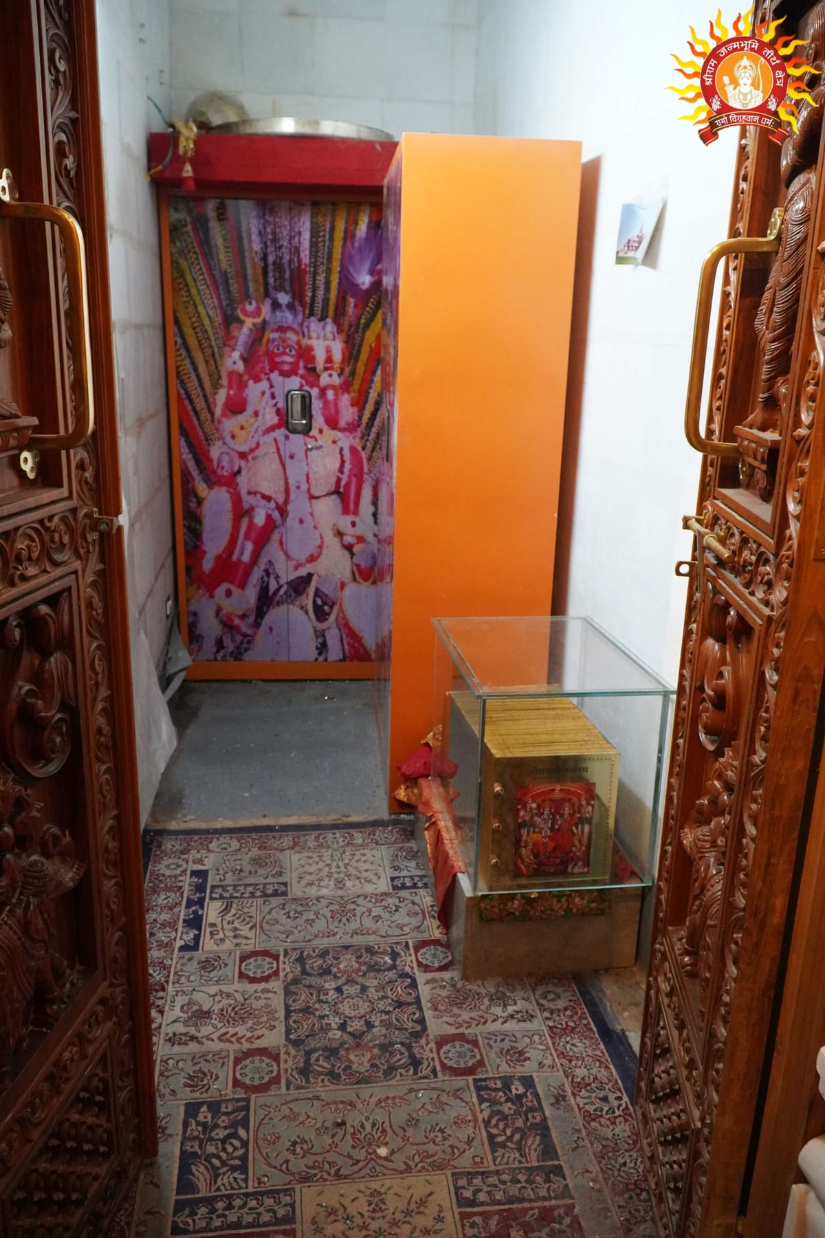 अयोध्या:कोठार में सुरक्षित है रामचरितमानस की स्वर्णयुक्त प्रति, आरोप लगने के बाद ट्रस्ट ने दी सफाई – Ayodhya: A Gold-plated Copy Of The Ramcharitmanas Is Kept Safe In A Storehouse; The Trust Has Clarified After
