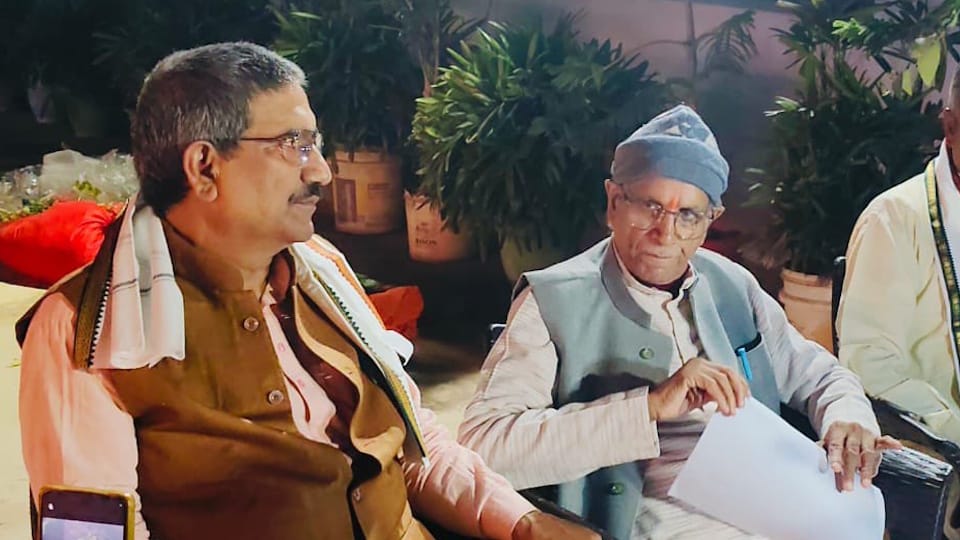 राम मंदिर चढ़ावा चोरी:fir से बचने के लिए नागपुर-दिल्ली के संपर्क में आए अनिल मिश्रा, मंदिर आने पर लगी पाबंदी – Ram Temple Offering Theft: Anil Mishra Contacts Nagpur And Delhi To Avoid Fir, Temple Visits Banned