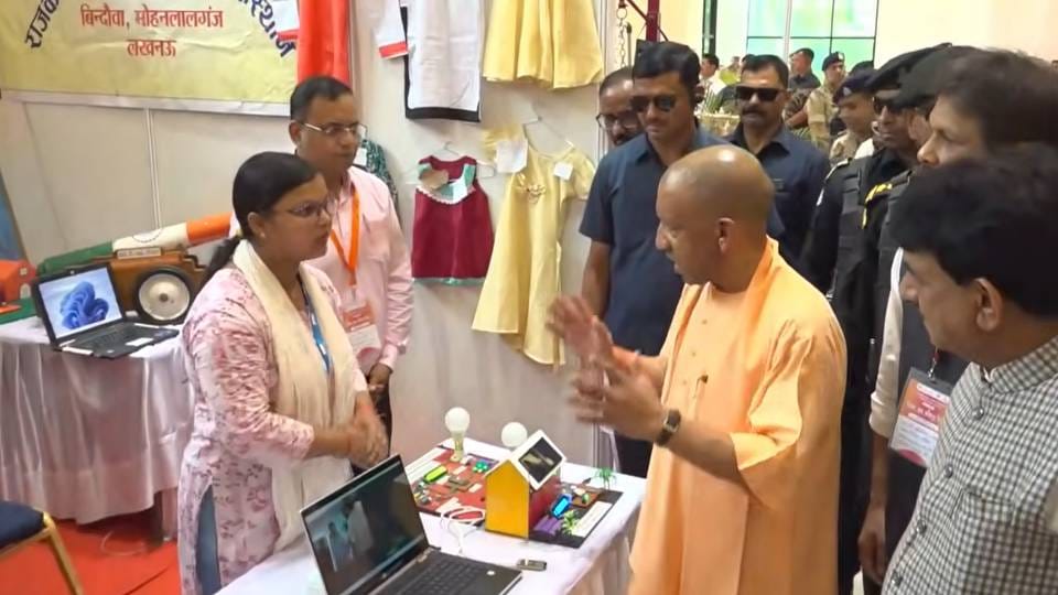 विश्व युवा कौशल दिवस:कार्यक्रम में पहुंचे सीएम योगी, प्रदर्शनी का किया अवलोकन; युवा आइकॉन को करेंगे सम्मानित – Cm Yogi To Honor 21 Youth Icons On World Youth Skills Day Mous With Industries Also To Be Signed