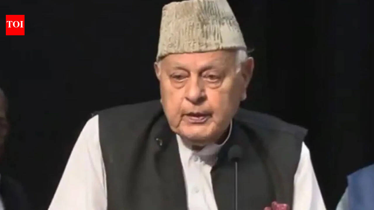 Farooq doubts terror threat to Kashmiri Pandits, seeks probe