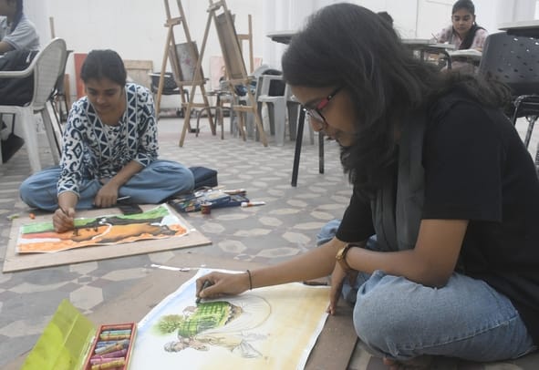 Lucknow News:कलाकृतियों में दिखी विभाजन की पीड़ा – The Pain Of Partition Reflected In The Artworks