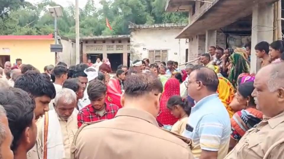 Shravasti News:झाड़ियों में मिला युवक का शव, भाई ने हत्या किए जाने की कही बात; पुलिस कर रही जांच – Body Of Young Man Found In Bushes In Shravasti Brother Alleges Murder Police Are Investigating