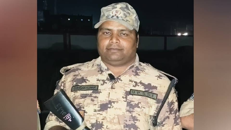 Shravasti:बाइक की टक्कर से एयरपोर्ट सुरक्षा में तैनात Upssf जवान की मौत, बौद्ध परिपथ पार करते समय हुआ हादसा – Upssf Jawan Died In Road Accident Who Deployed For Airport Security In Shravasti