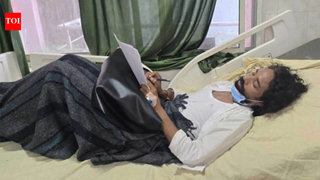 Students accuse Jharkhand govt of withholding Devendra Mahto’s health details