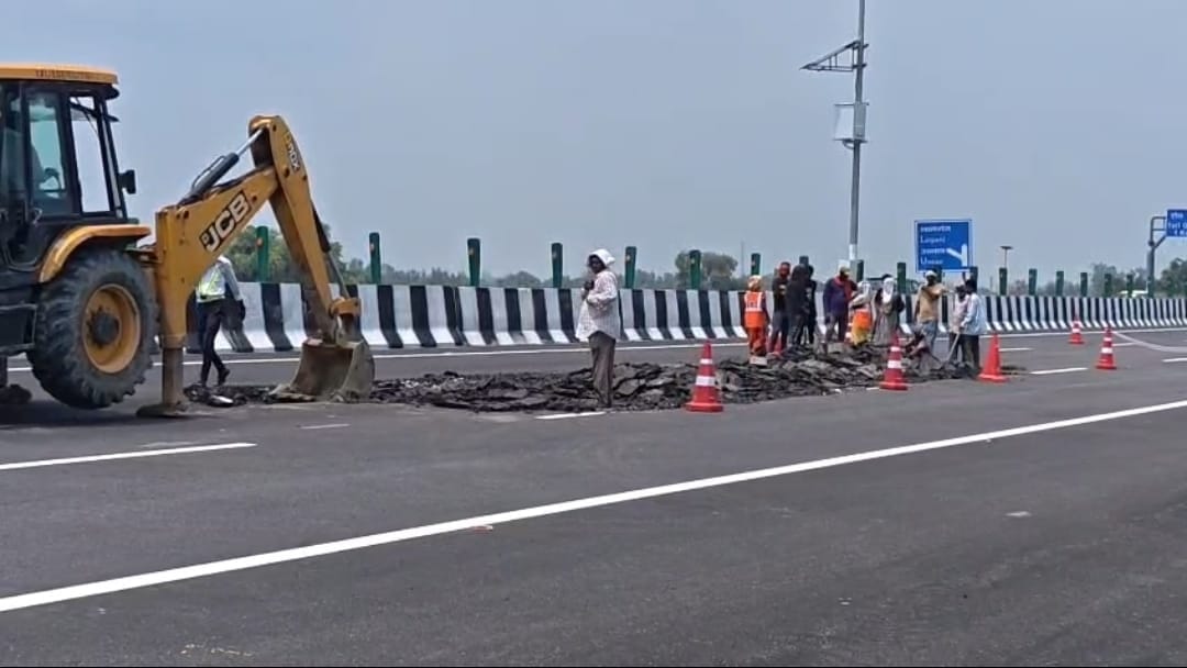 Up News:कानपुर-लखनऊ एक्सप्रेसवे की गुणवत्ता पर सवाल, हाईटेक तकनीक के बावजूद खामियां; मानवीय निगरानी की जरूरत – Questions Raised Over Kanpur-lucknow Expressway Quality Flaws Persist Despite High-tech Technology