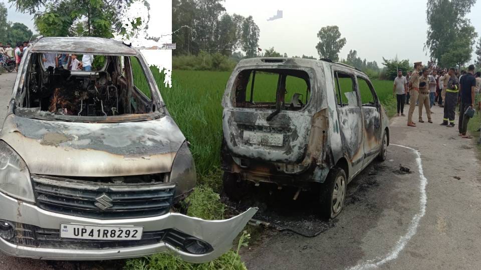 बाराबंकी:चलती कार बनी आग का गोला, स्टॉम्प विक्रेता जिंदा जला; मां से मिलने गांव जा रहा था – Fire In Moving Car In Barabanki Stamp Vendor Burnt To Death He Was On His Way To Village To Visit His Mother