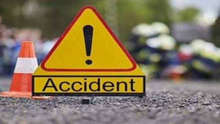 बाराबंकी:तेज रफ्तार वाहन ने मारी टक्कर, युवक की मौत; भाई समेत तीन लोग गंभीर घायल, अस्पताल में कराए गए भर्ती – Speeding Car Hits Group In Barabanki Youth Dies Three Others Including His Brother Critically Injured
