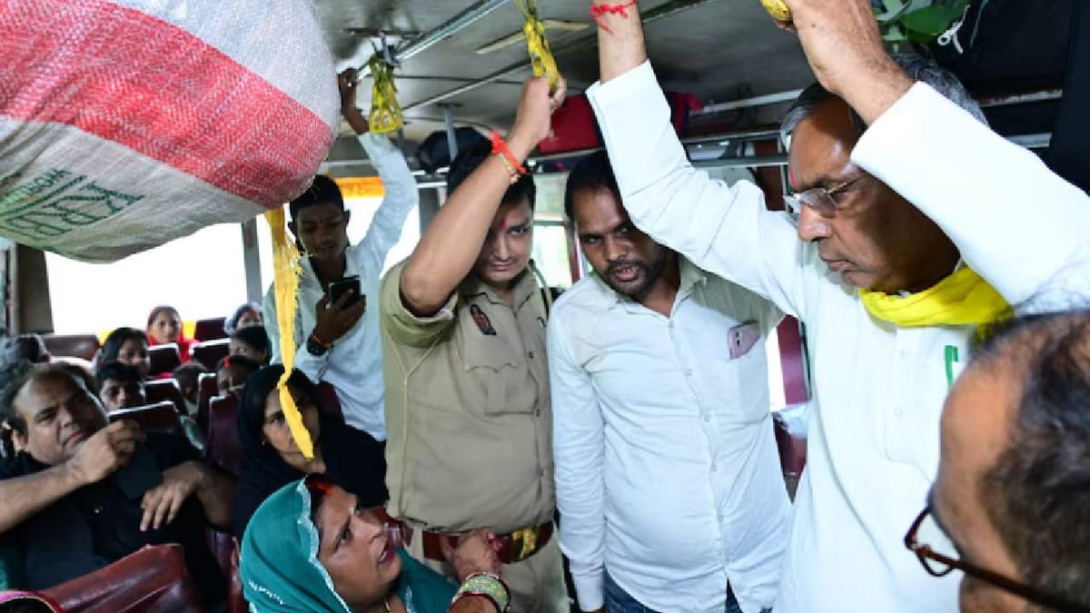यूपी:रक्षाबंधन पर बस में सवार हुए ओपी मंत्री राजभर, महिलाओं से लिया मुफ्त सफर का फीडबैक; पूछा हालचाल – Up: Minister Op Rajbhar Boarded A Bus On Raksha Bandhan, Sought Feedback From Women Regarding The Free Travel