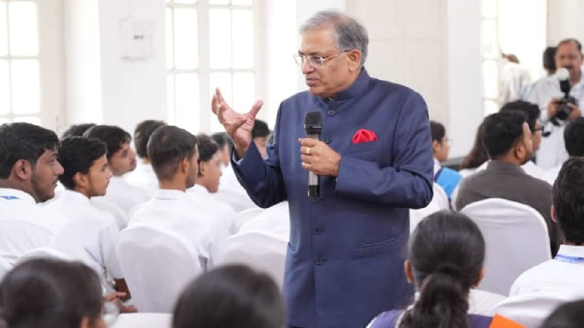 ‘लखनऊ हमारी कर्मभूमि’:यूपी में भावुक हुए मुख्य निर्वाचन ज्ञानेश कुमार, बोले- यहीं से सीखा चुनौतियों से लड़ना – ‘lucknow Is My *karmabhumi*’: Chief Election Commissioner Gyanesh Kumar Gets Emotional In Up, Says He Learned