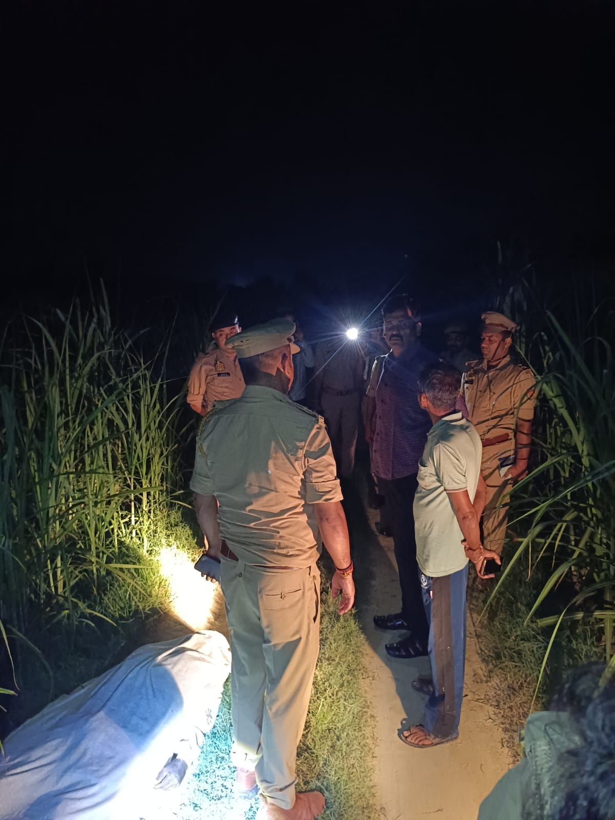 सीतापुर:प्रेम प्रसंग में पिता की गोली मारकर हत्या, विवाहित पुत्री ने प्रेमी संग किया था विवाह, चल थी नाराजगी – Sitapur: Father Shot Dead Over Love Affair; Married Daughter Married Her Lover, Father Was Angry