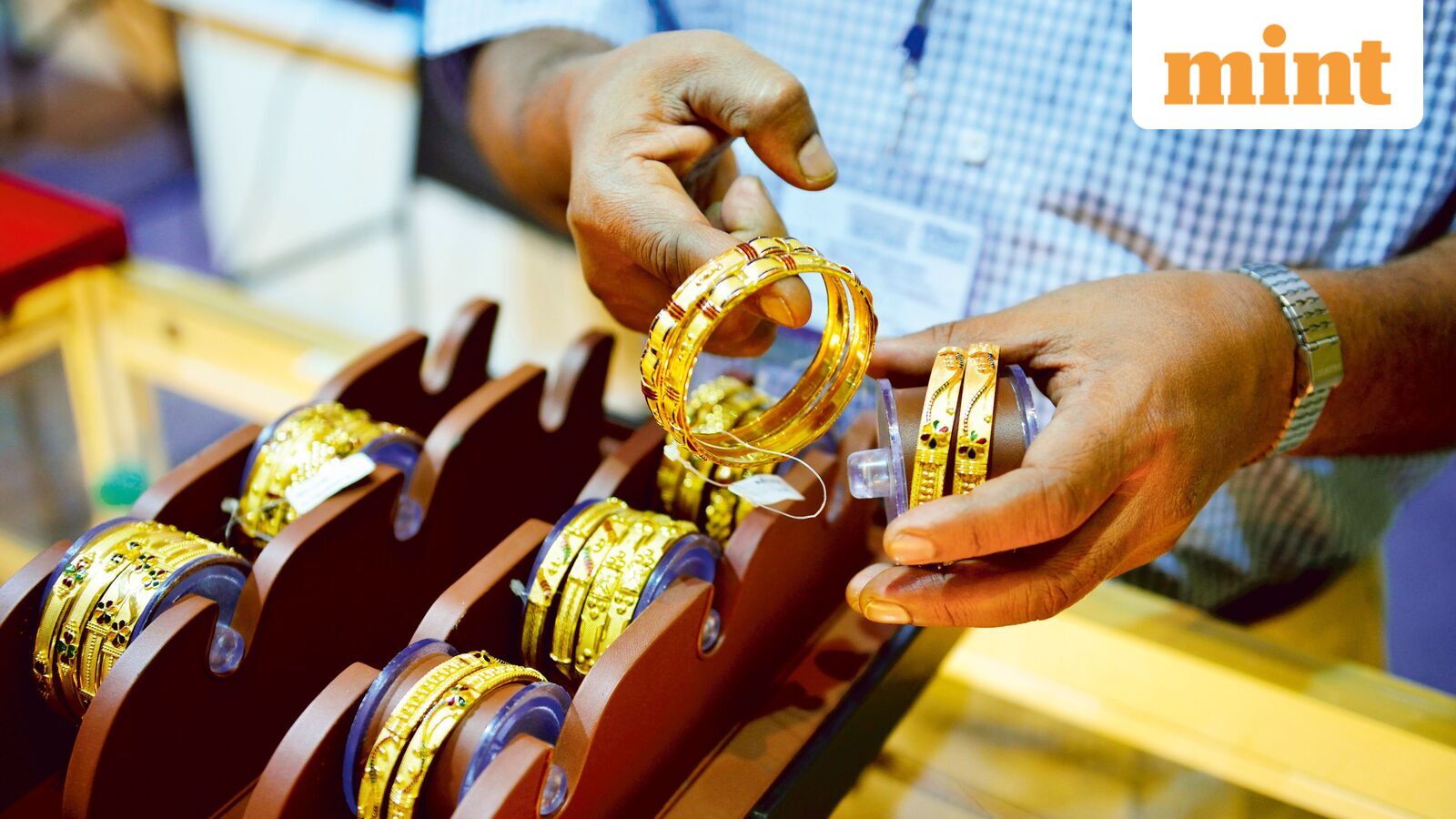 Indians are buying more and more gold without receipt as prices, tax bite