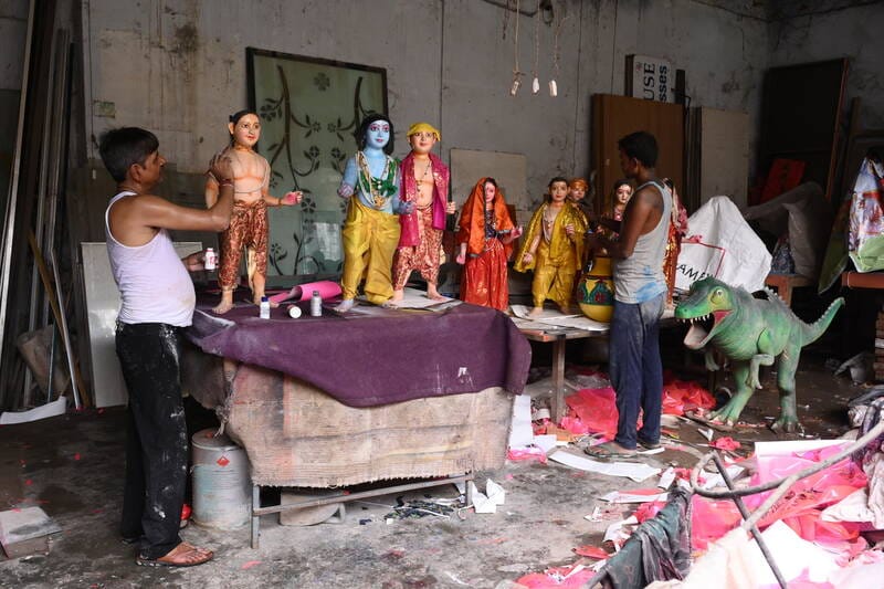 Lucknow News:झांकियों से फूल बंगले तक कान्हा के लिए सज रहे मंदिर – Temples Are Being Decked Out For Kanha, Featuring Everything From Tableaux To Phool Bangla