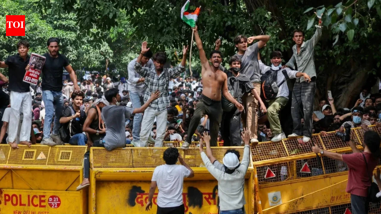 SC quashes FIRs against all NEET protesters, but ‘hardened criminals’ to face trial; CJP reacts | India News